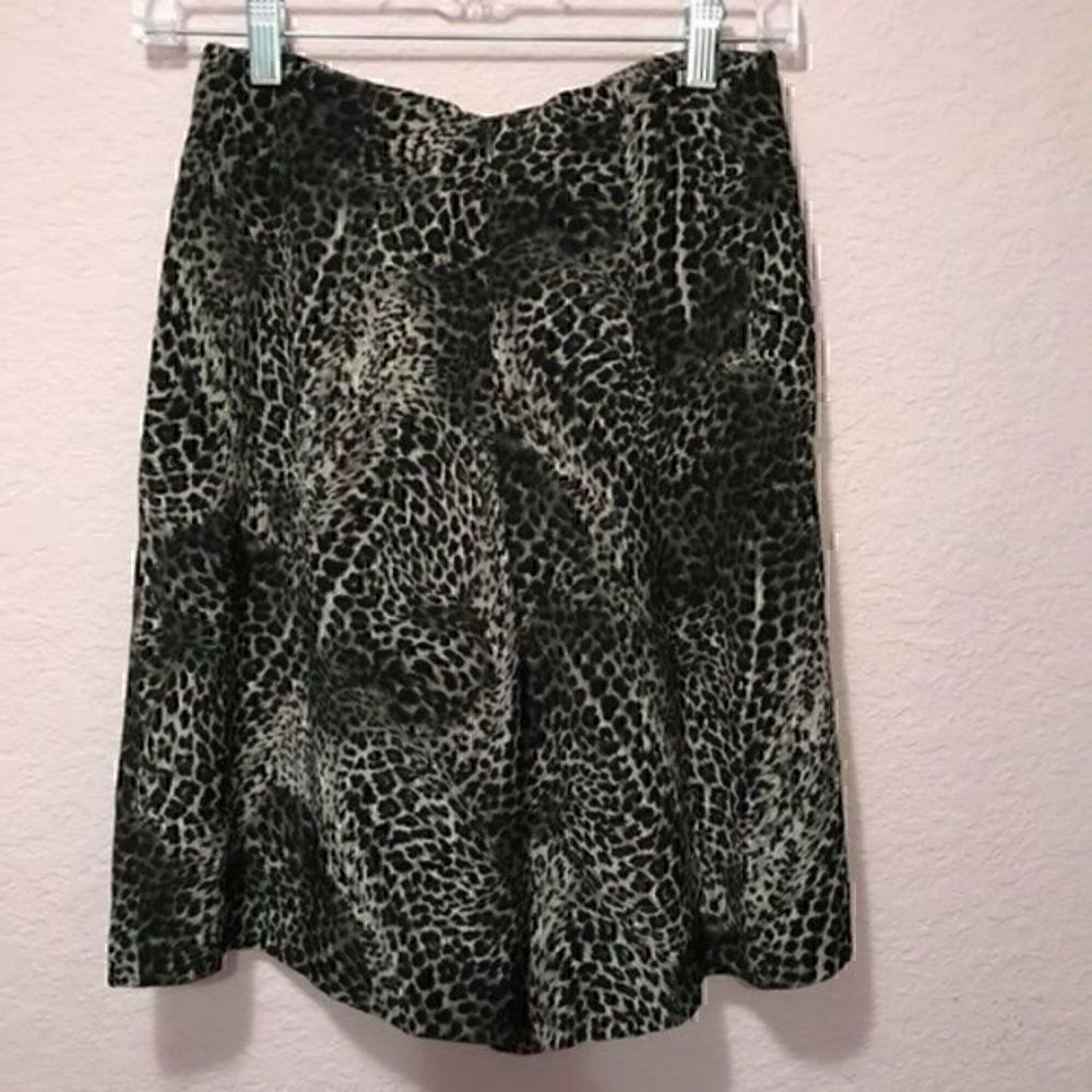 *30off3* NWOT. Dana Buchman. Leopard Print Skort. - Picture 3 of 8